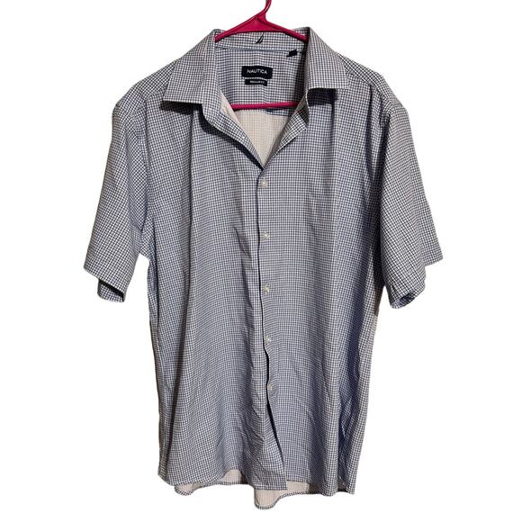 Nautica Men's Button Down Shirt Size Large Wicking Material - Picture 1 of 6